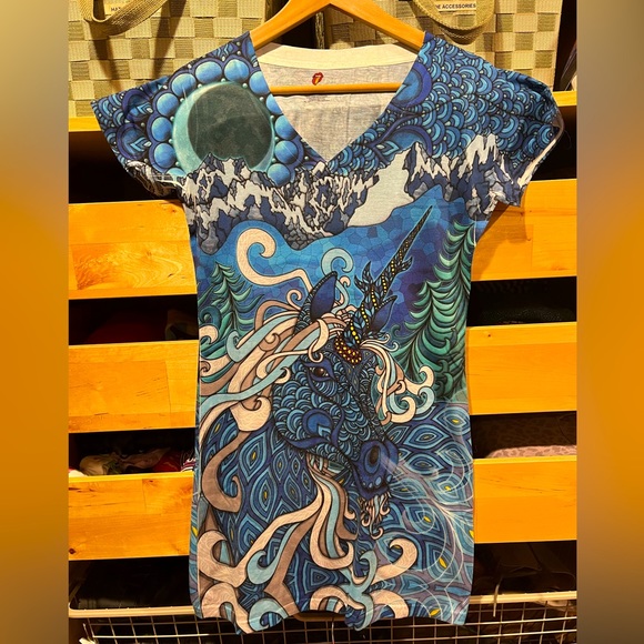 Ravenectar Tops - Ravenectar unicorn v-neck short sleeve t-shirt mini dress / tunic